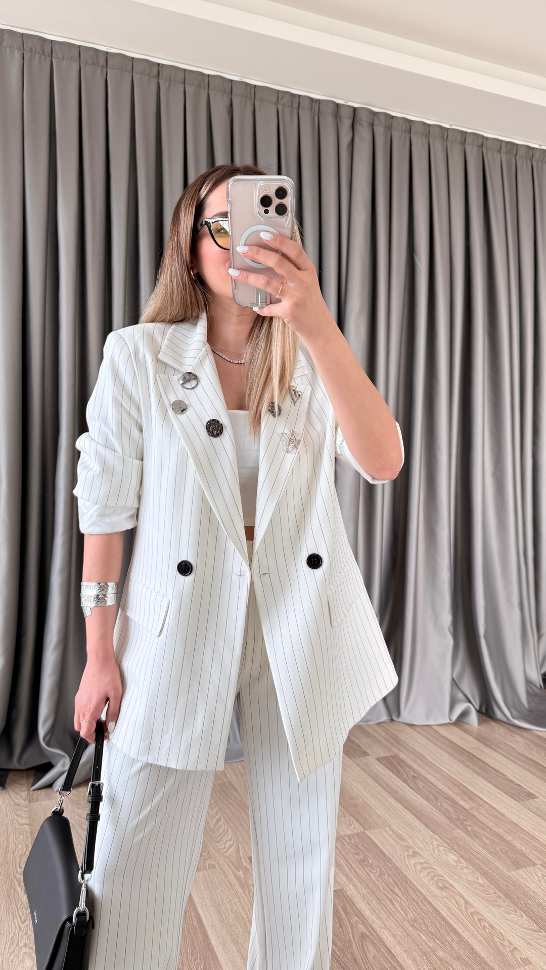 Here Broş Detaylı Blazer Ceket Pantolon Takım