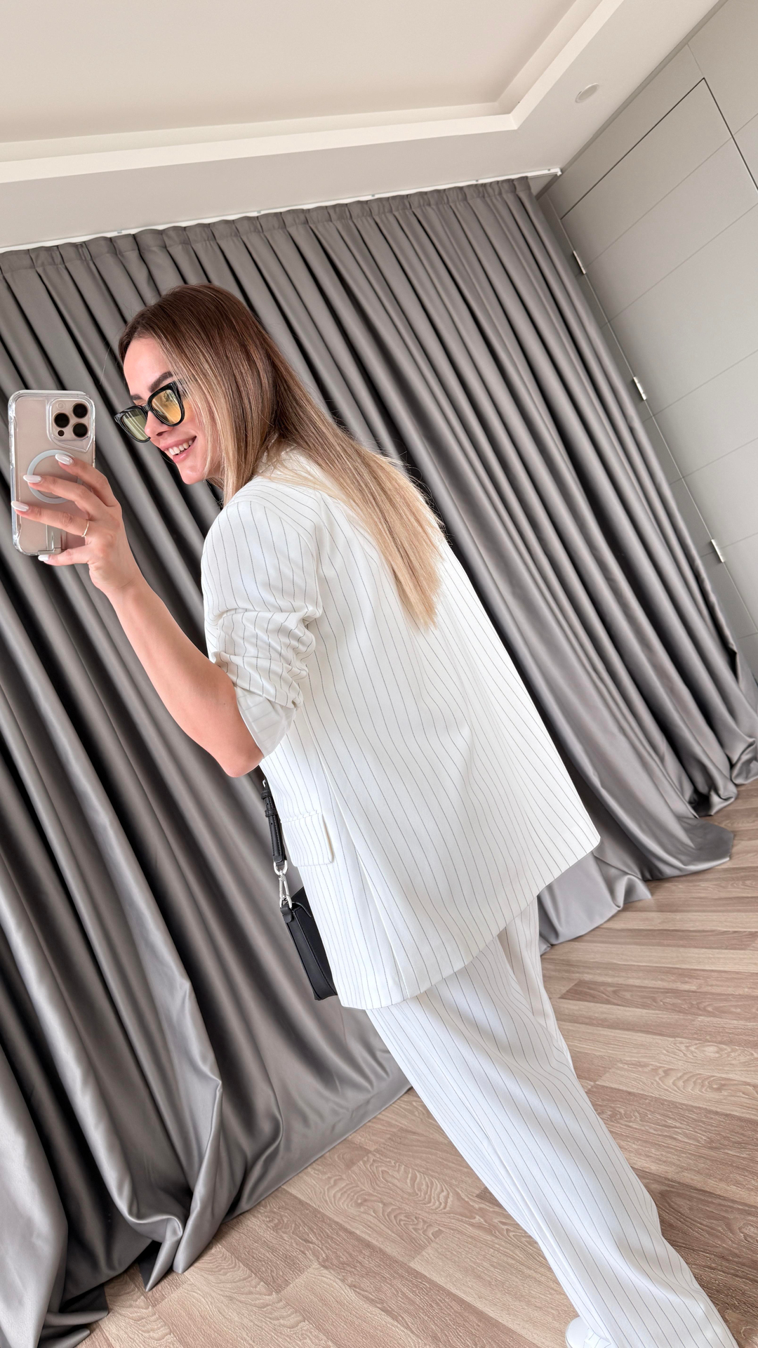 Here Broş Detaylı Blazer Ceket Pantolon Takım