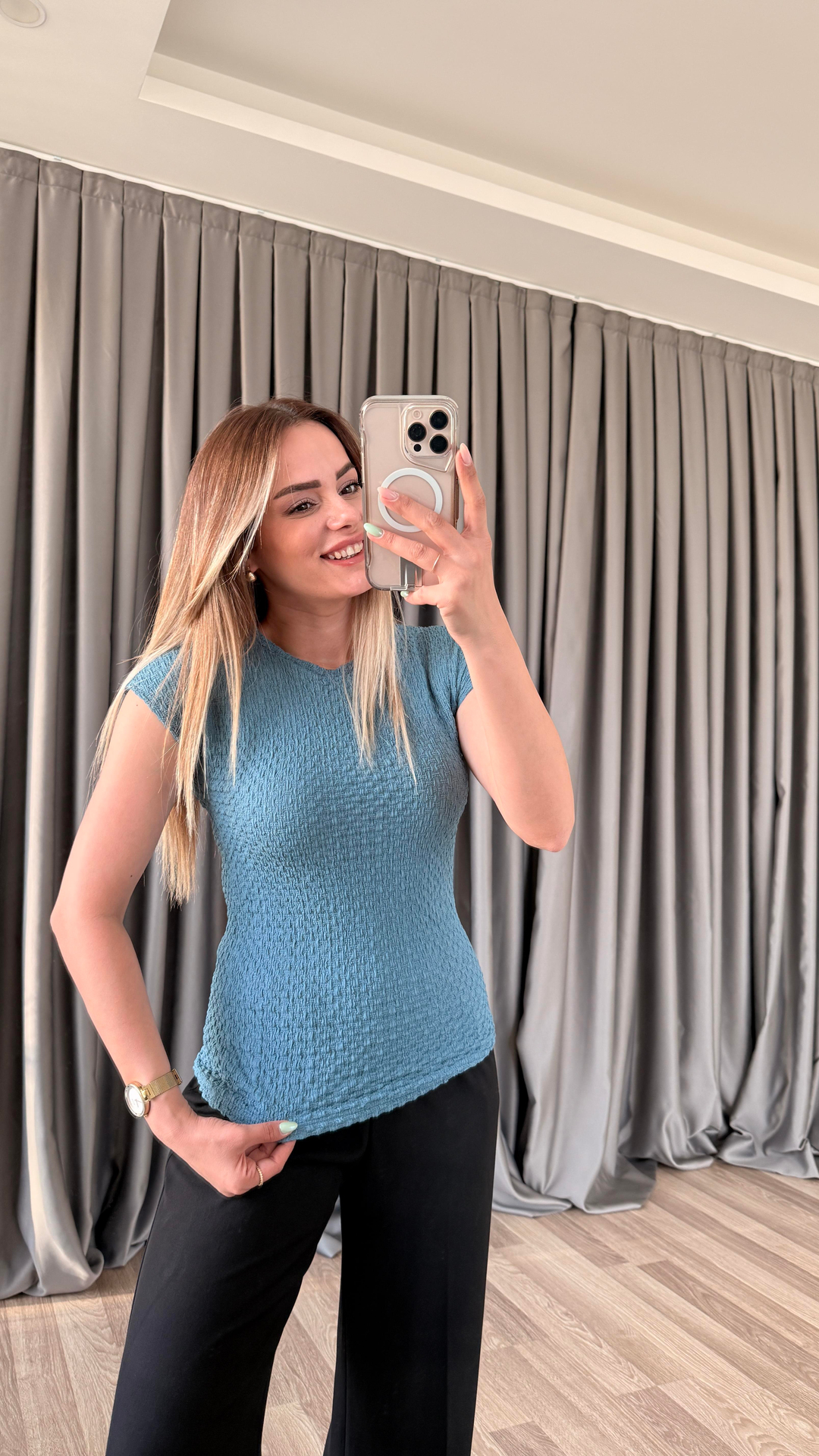 Nice Dokulu Kısa Kollu Bluz