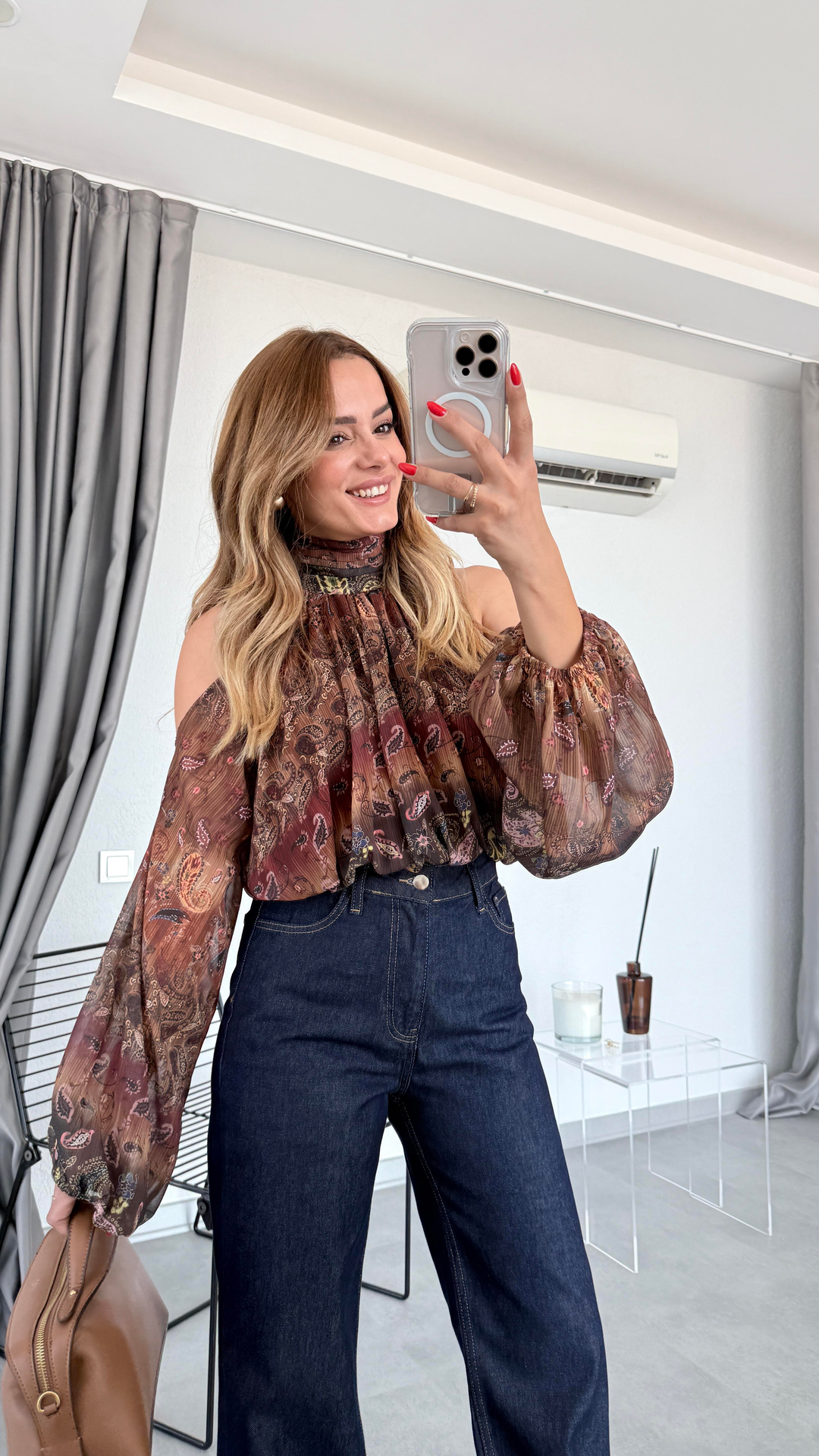 Pelin Yıldız Butik | Aura Omuzu Açık Belden Lastikli Bluz | Kadın Giyim