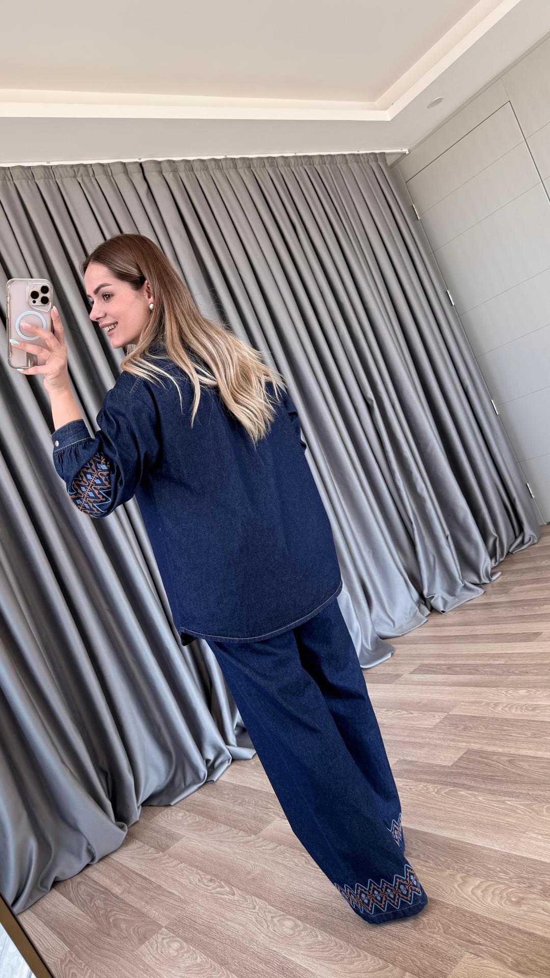 Pelin Yıldız Butik | Nakış Detaylı Kot Takım | Mersin Butik 