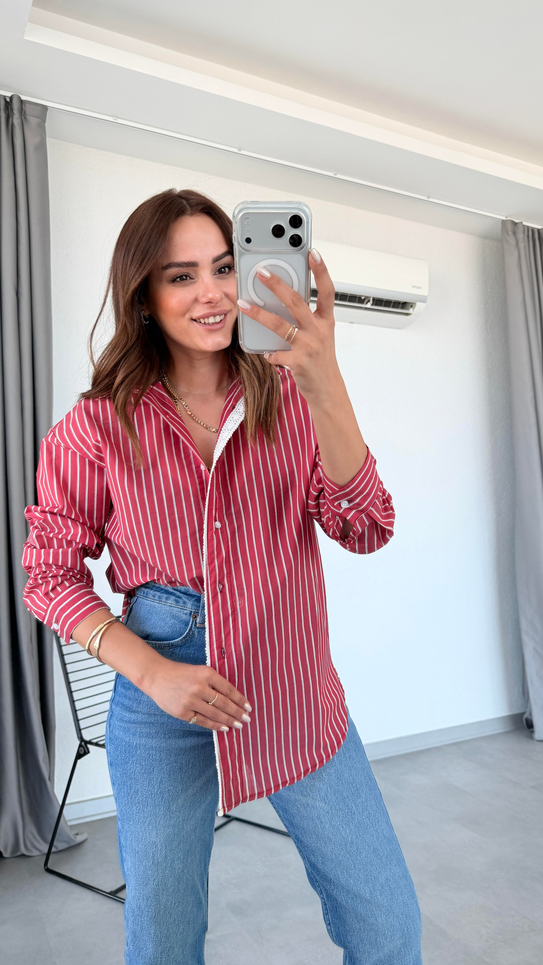 Pelin Yıldız Butik | Önü Düğmeli Dantel Detaylı Çizgili Gömlek | Mersin Butik