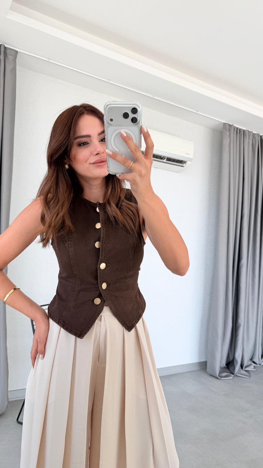 Pelin Yıldız Butik | Riga Sıfır Kol Düğmeli Yelek |Mersin Butik 