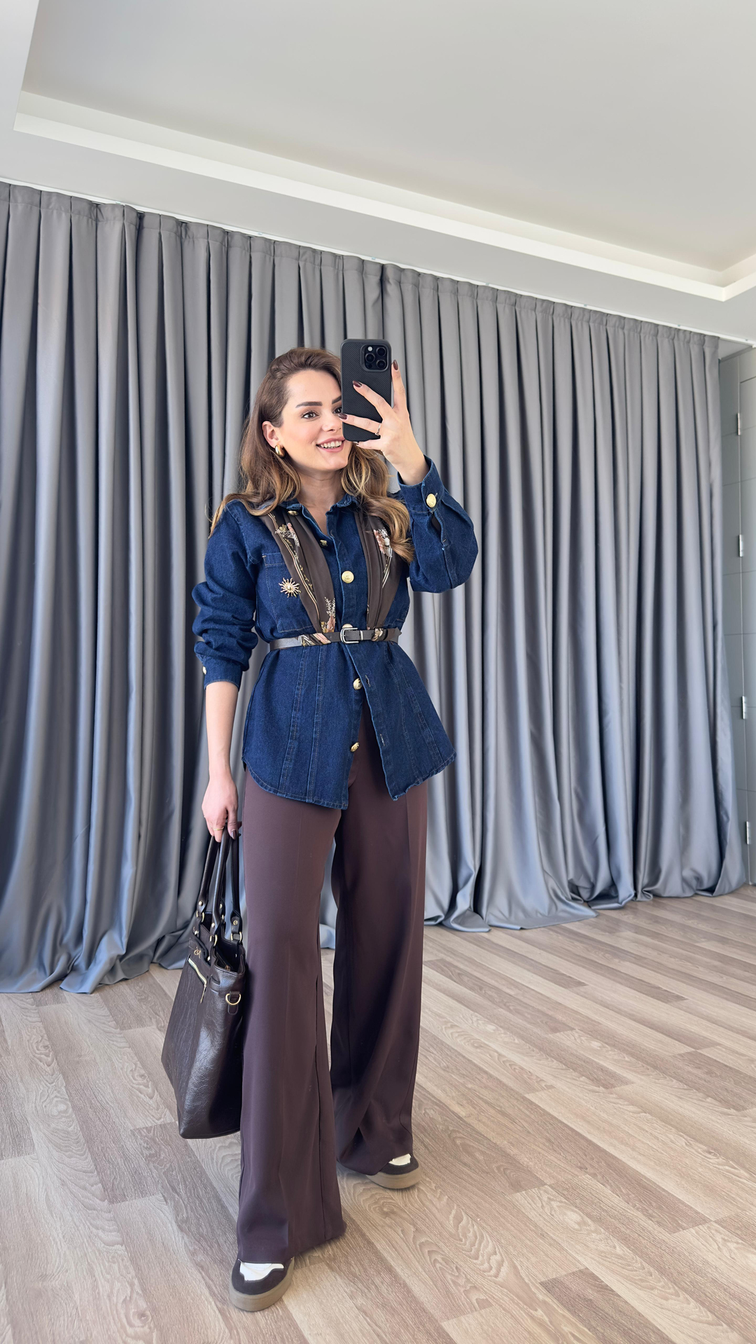 Yandan Fermuarlı Likralı Kemerli Pantolon