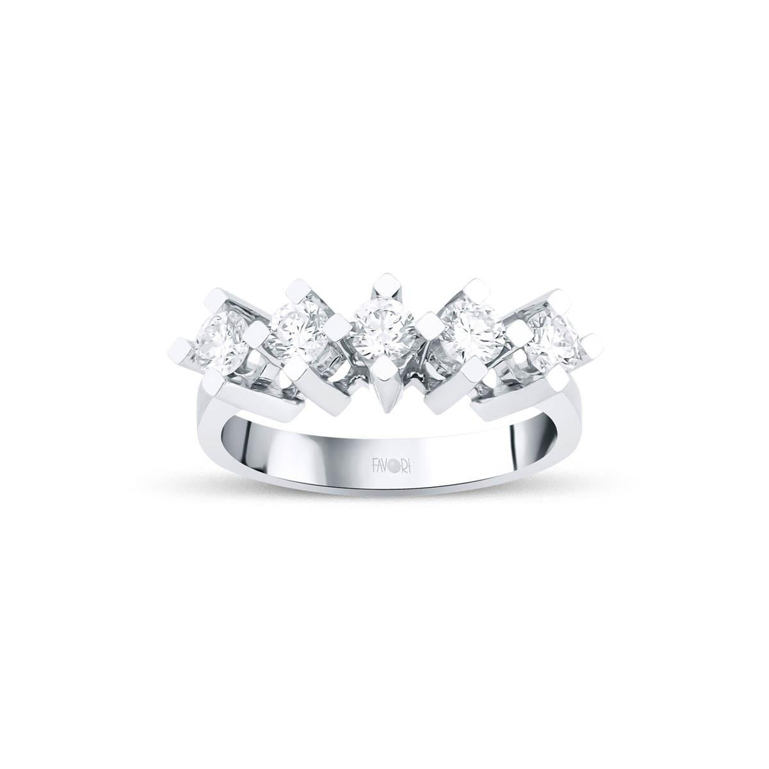 PIRLANTA BEŞTAŞ YÜZÜK 0.45 CT