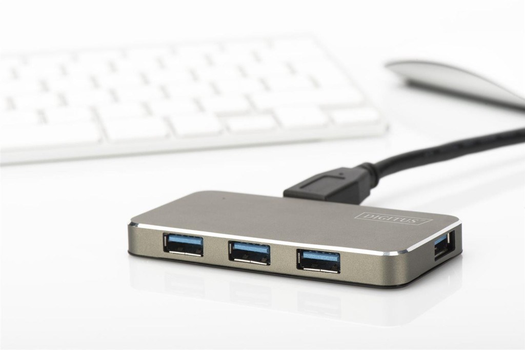 DIGITUSDigitus DA-70240-1 4 Port USB 3.0 Hub, 5V-2A güç adaptörü dahil, alüminyumi DA-70240-14016032444244