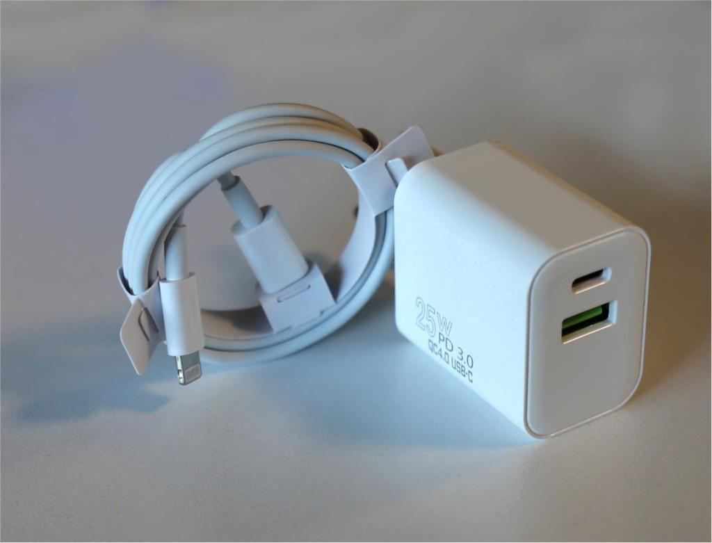 ELBAElba ELB05-PD-25WIOS Beyaz 25W Usb-c Ev Şarj Kafa+1mt Type-c To Lightnıng Kablo PD3.0-QC4.0 Hızlı Ş8698521899887