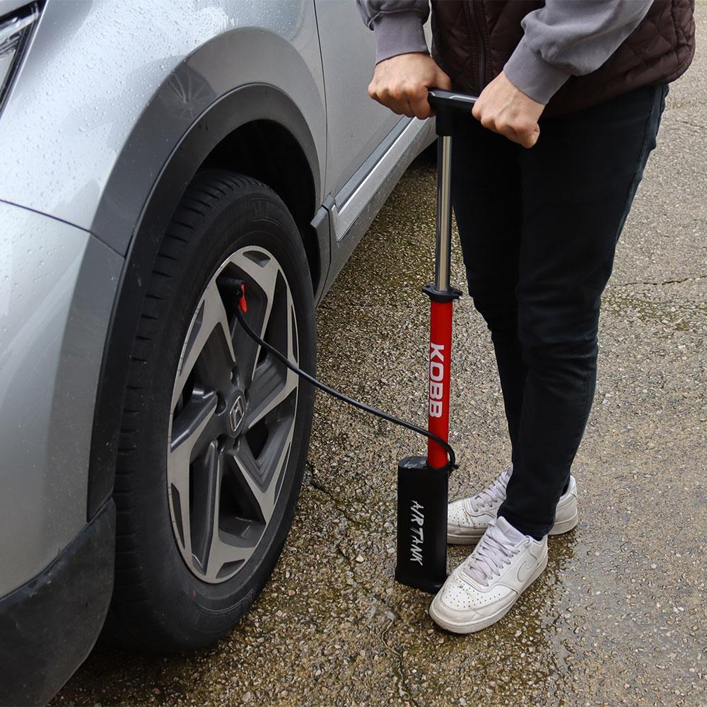 KOBBKOBB KB3256D 87 PSI Dijital Basınç Göstergeli Taşınabilir El PompasıKB3256D