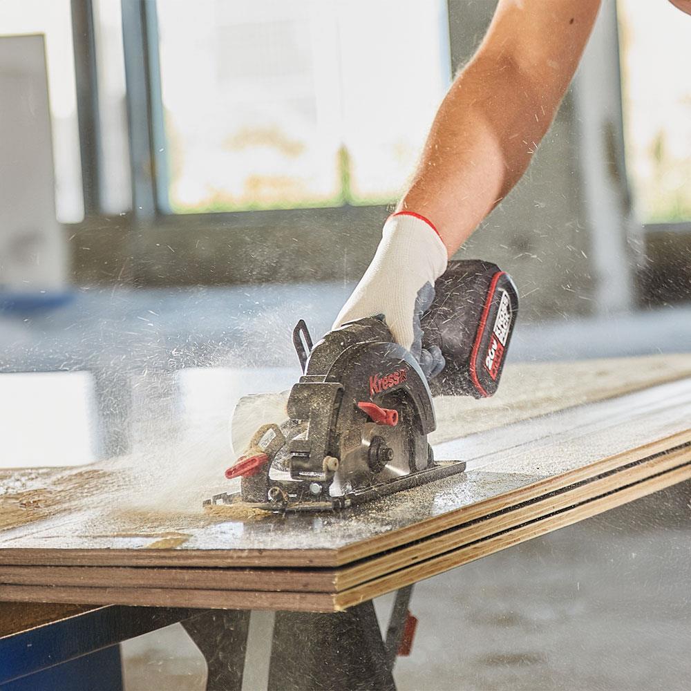 KressKress KUE11 20Volt 4.0Ah. Li-ion 140MM Çift Akülü Kömürsüz Profesyonel Çok Amaçlı Daire TestereKUE11