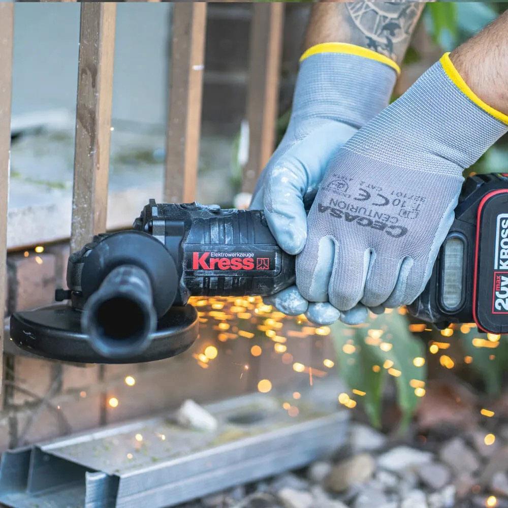 KressKress KUH10.2 20Volt 4.0Ah. Li-ion Çift Akülü 125mm Kömürsüz Profesyonel Şarjlı Devir Ayarlı Avuç TaşlamaKUH10.2