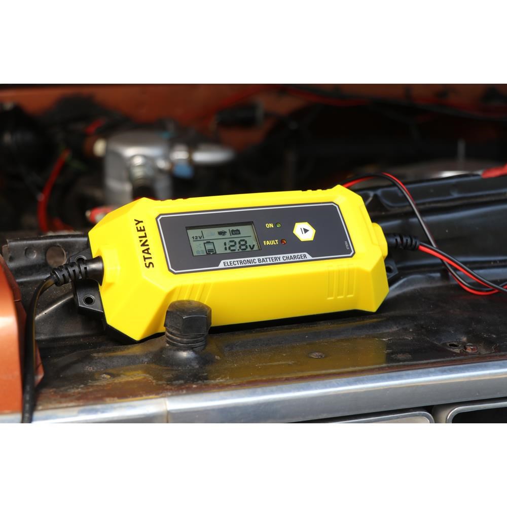 STANLEYSTANLEY SXA26 12V 250A Dijital Akü Şarj ve Akü Bakım CihazıSXA26