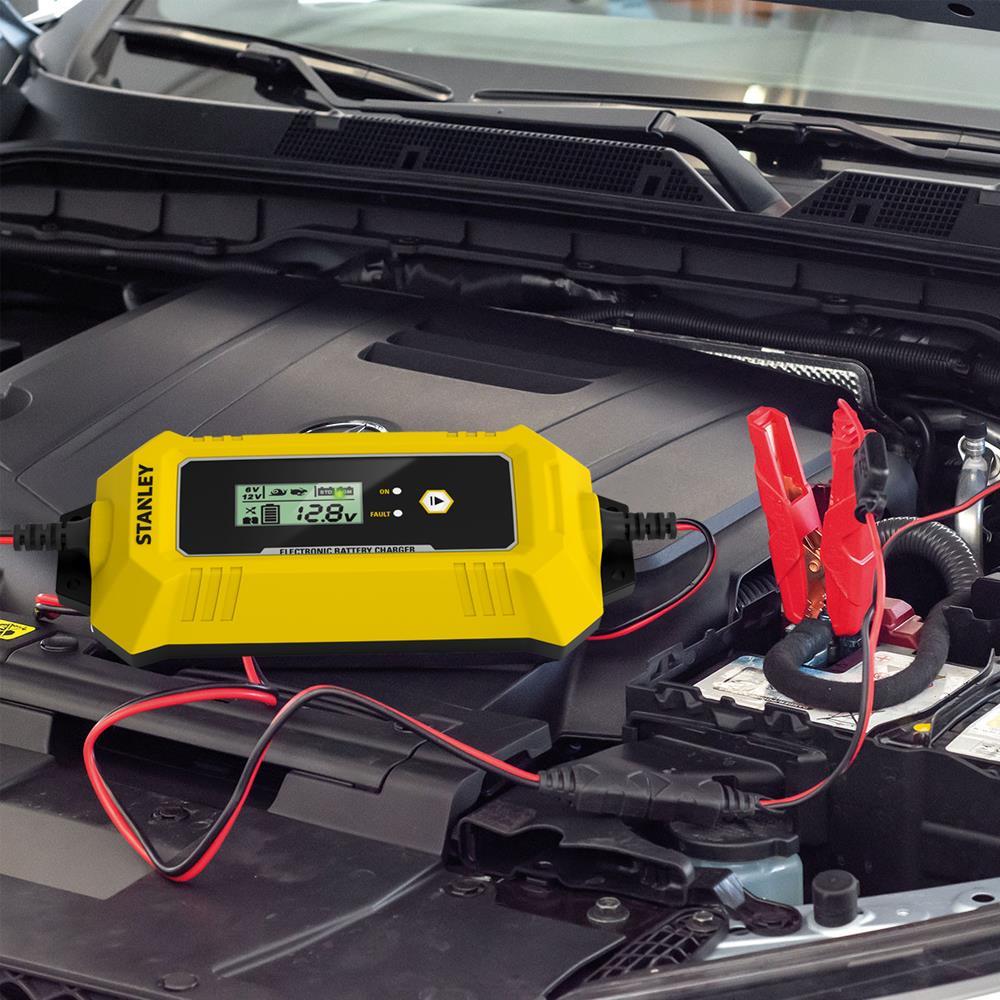 STANLEYSTANLEY SXA26 12V 250A Dijital Akü Şarj ve Akü Bakım CihazıSXA26