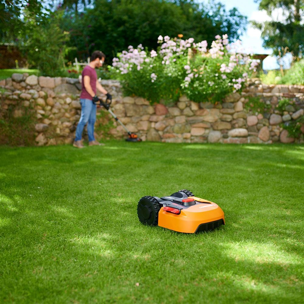 WorxWORX WR130E 20Volt 2.0Ah. 18CM LANDROID Tam Otonom Kömürsüz Çim Biçme RobotuWR130E