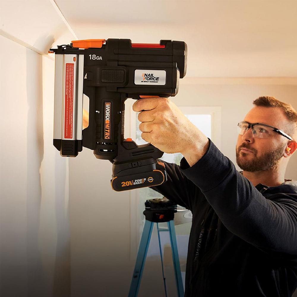 WorxWORX WX842.9 20Volt 15-50mm Profesyonel Şarjlı Çivi Çakma Makinesi + 2700 Adet Yedek Çivi (Akü Dahil Değildir)WX842.9