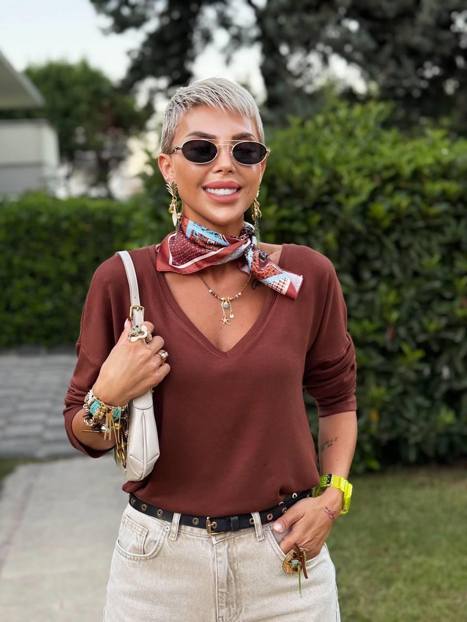 ACI KAHVE S.STUDIO DERİN V YAKA PREMIUM BLUZ 