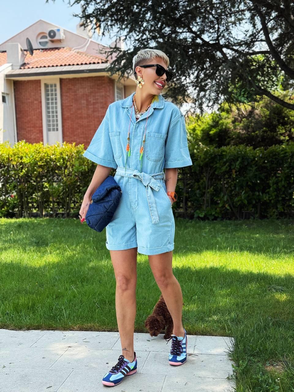 AÇIK MAVİ KEMERLİ ŞORTLU DENIM TULUM