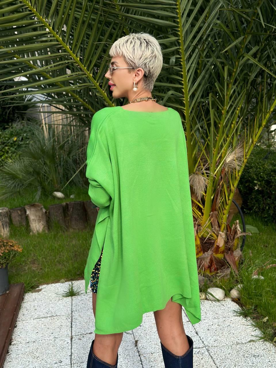 AÇIK YEŞİL V YAKA OVERSIZE TRİKO TUNİK