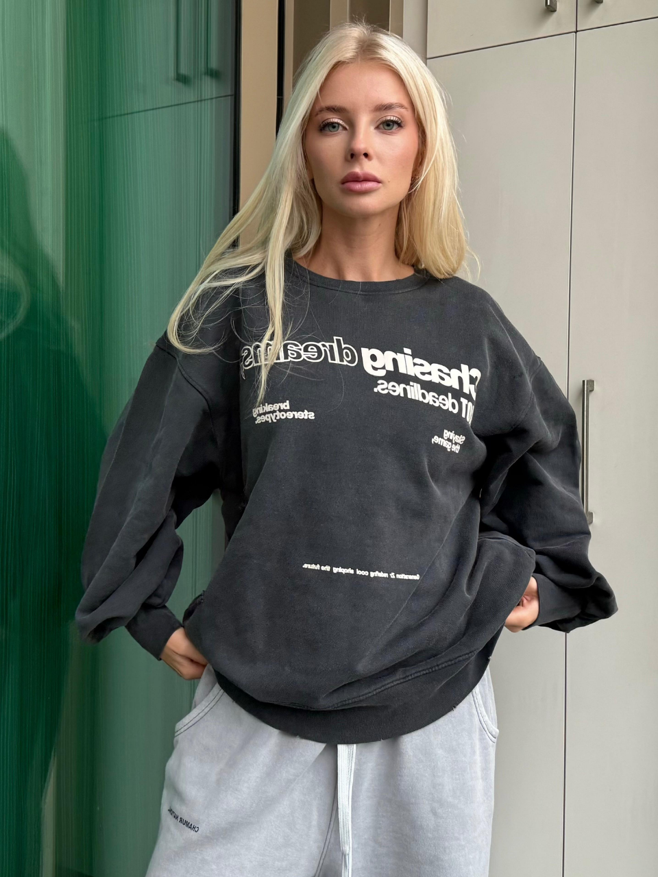 ANTRASİT CHASING DREAMS YAZILI SWEATSHIRT