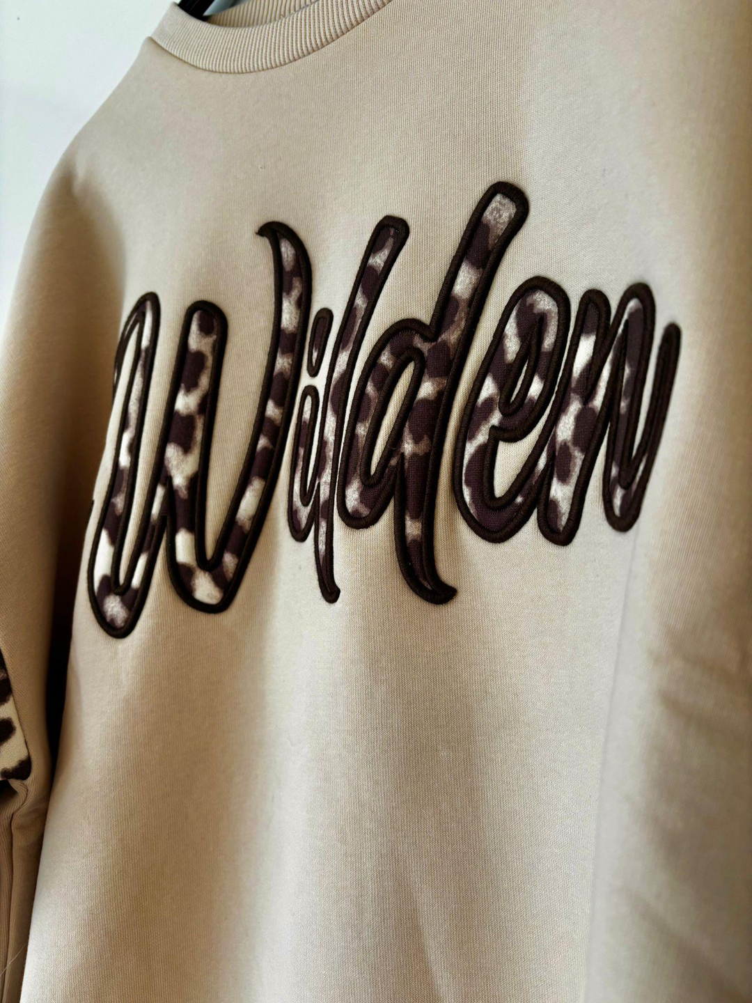 BEJ LEOPAR DETAYLI SWEATSHIRT