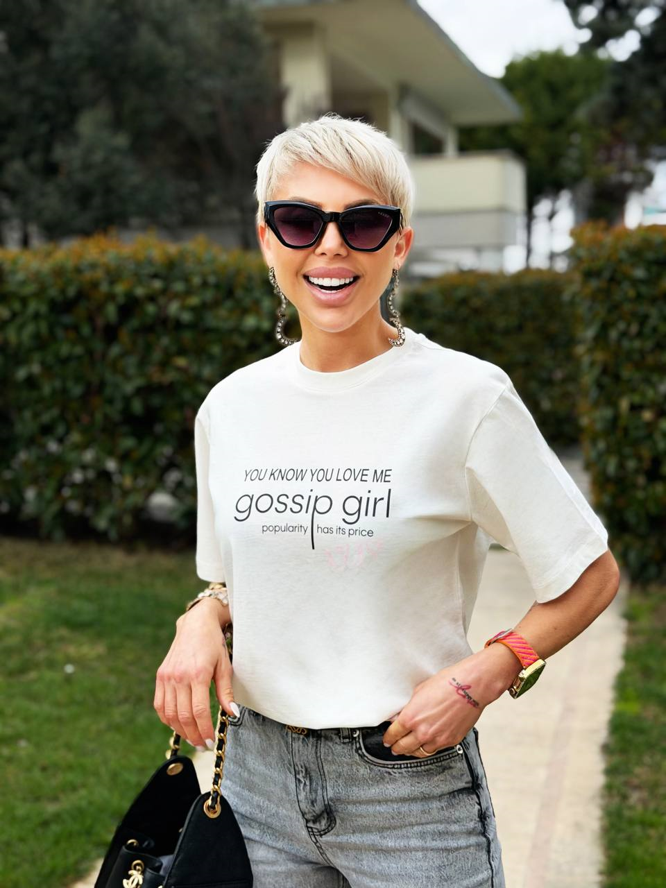 BEYAZ GOSSIP GIRL TSHIRT