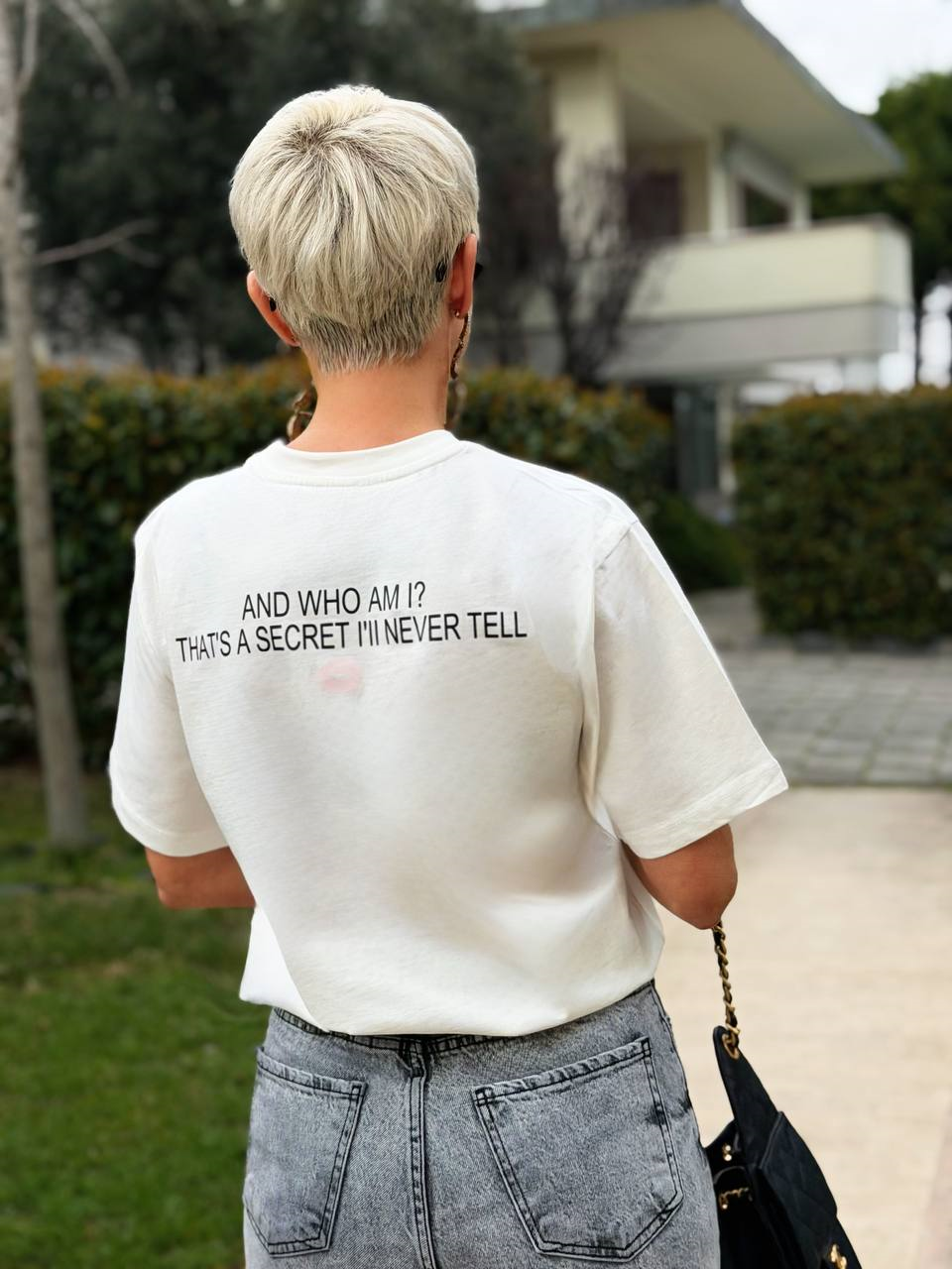 BEYAZ GOSSIP GIRL TSHIRT