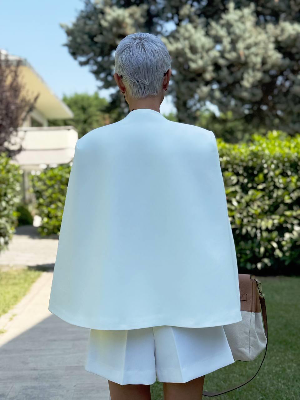 BEYAZ PELERİN CEKET