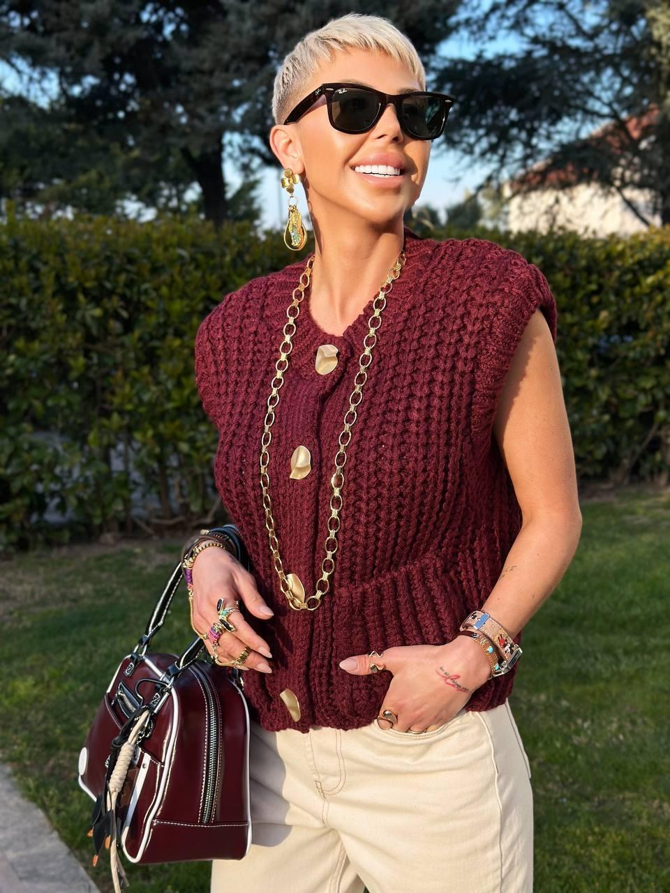 BURGUNDY SOFT-TEXTURED BUTTONED KNIT VEST