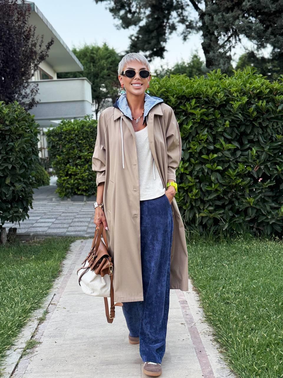 CAMEL KAPÜŞON DETAYLI UZUN TRENÇ