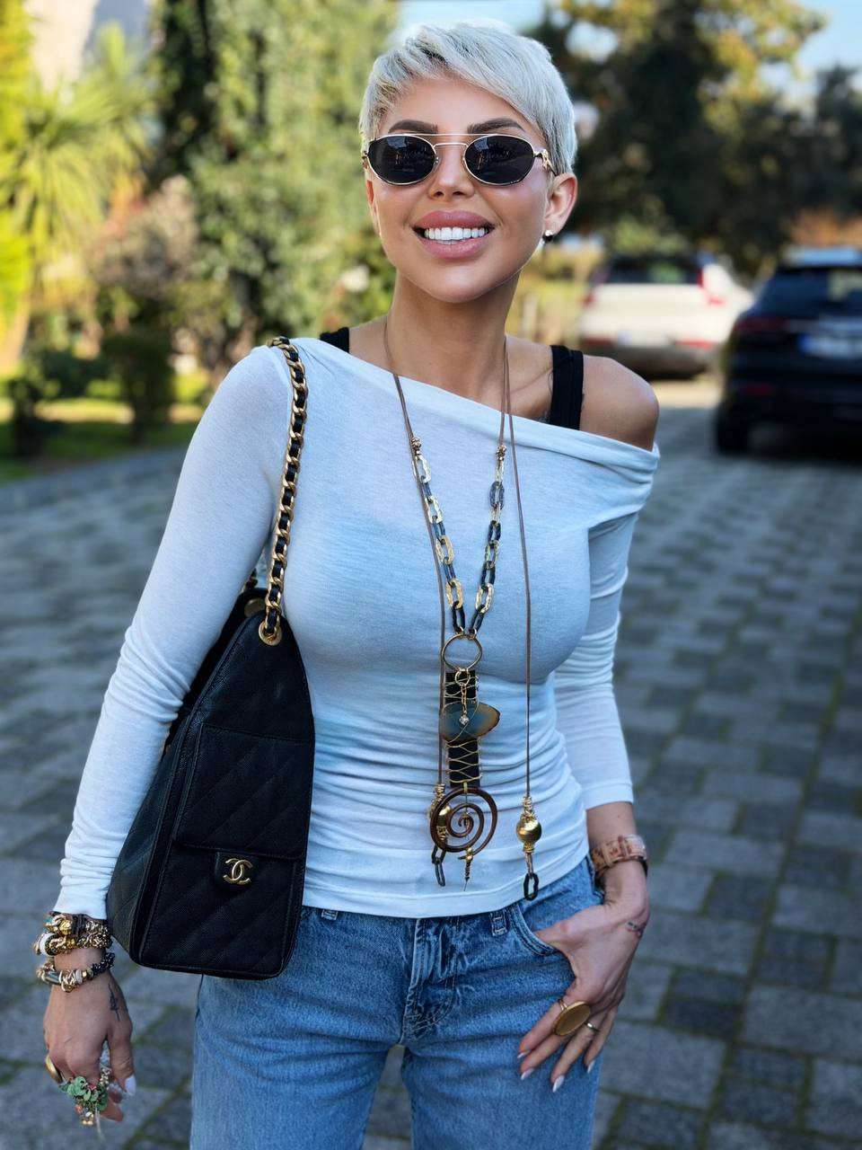 EKRU BODYLİ ASİMETRİK BÜZGÜLÜ BLUZ