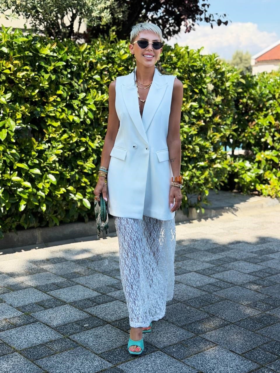 EKRU DANTEL ETEKLİ BLAZER YELEK ELBİSE