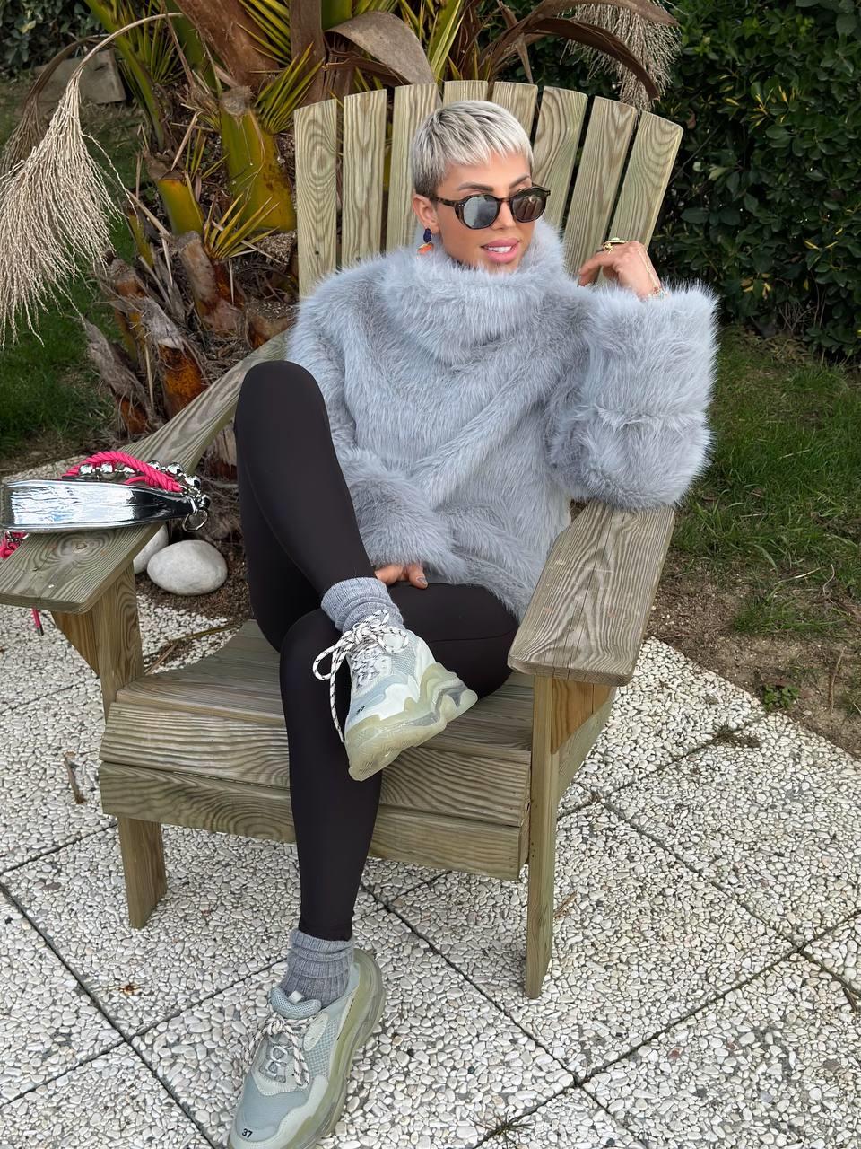 GRİ DİK YAKA KÜRK SWEATSHIRT