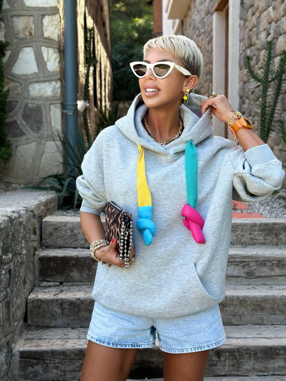 GRİ RENKLİ İPLİ HOODIE