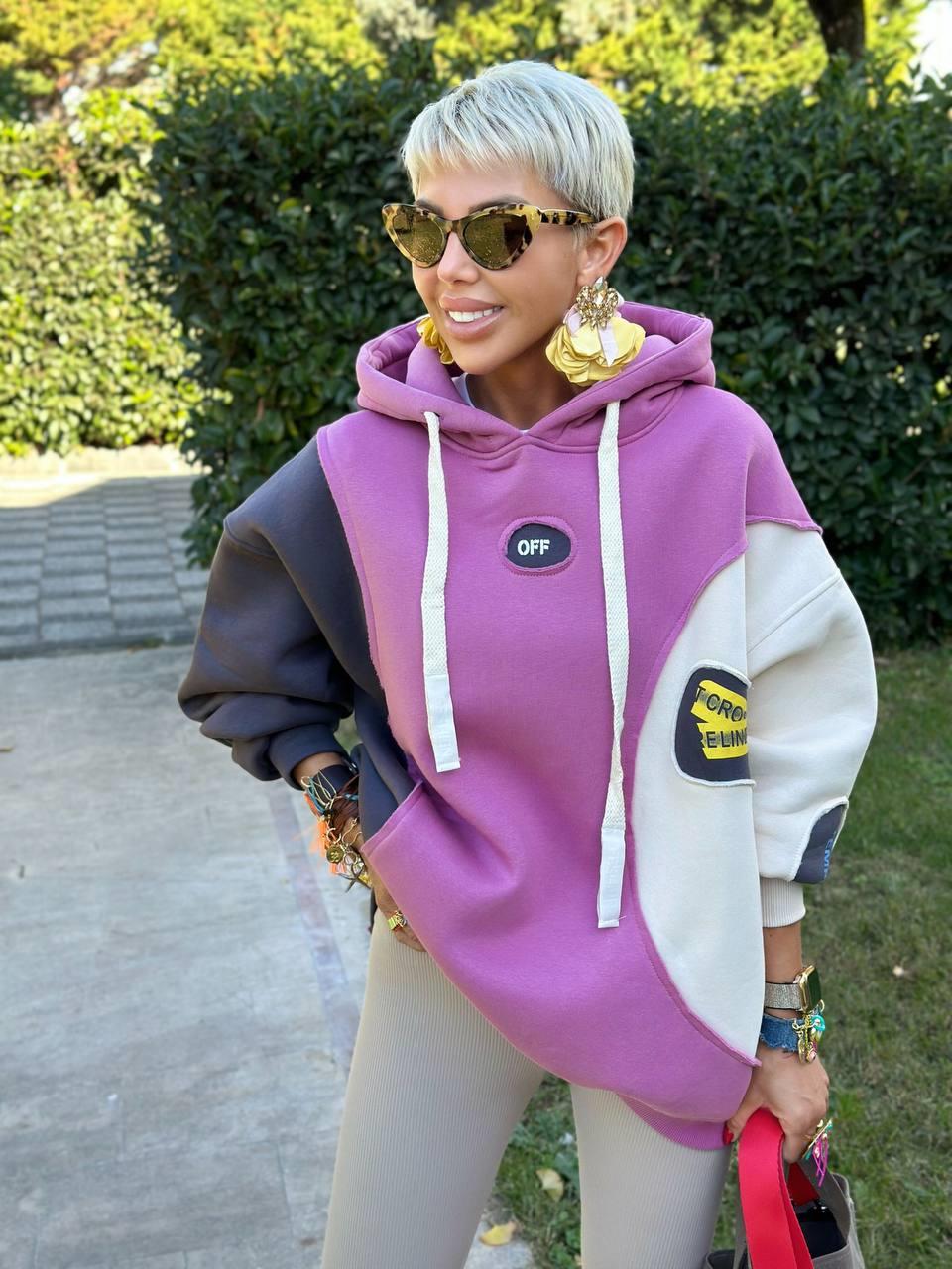 GÜL KURUSU ŞERİT BASKI RENKLİ HOODIE