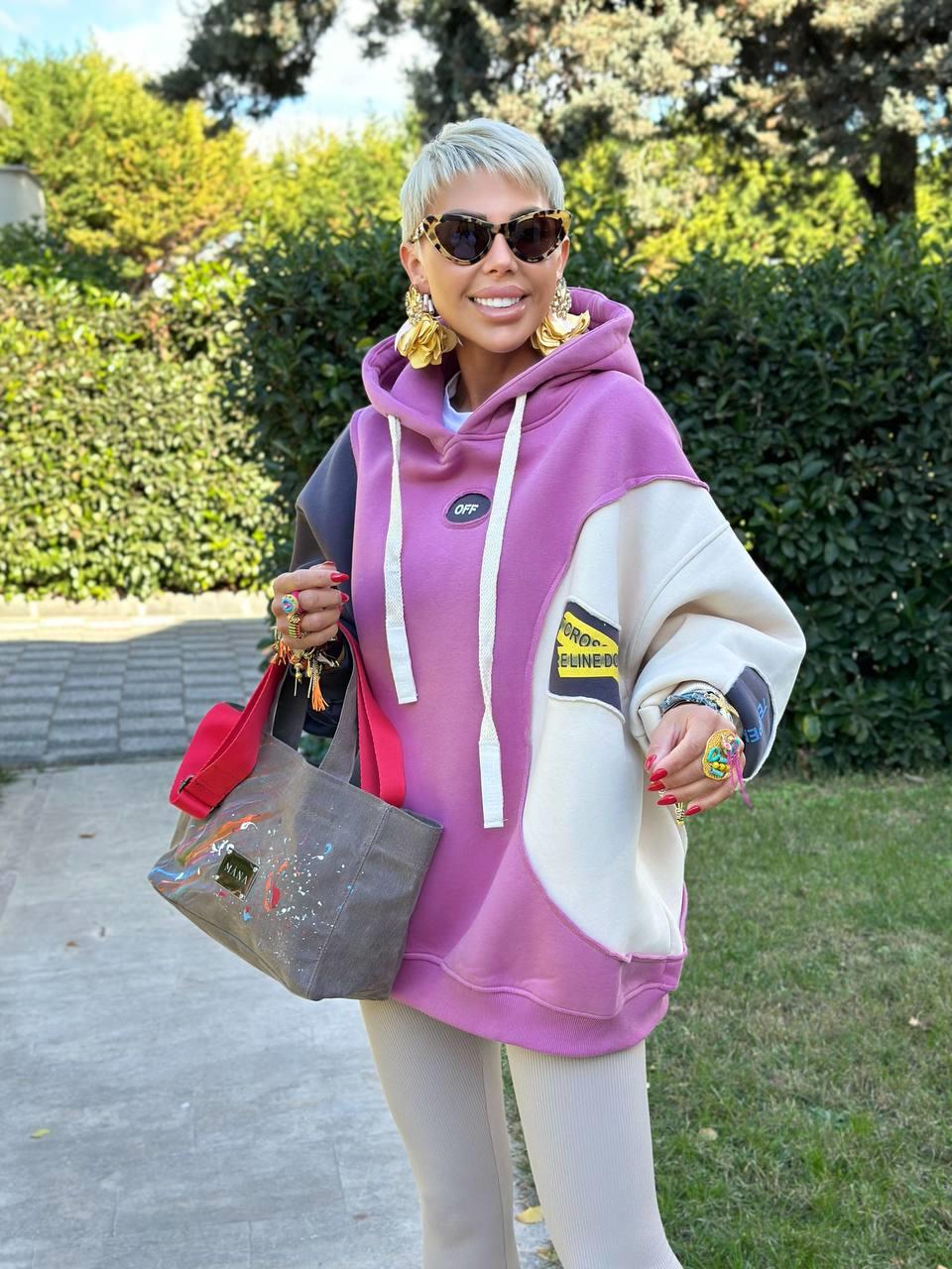 GÜL KURUSU ŞERİT BASKI RENKLİ HOODIE