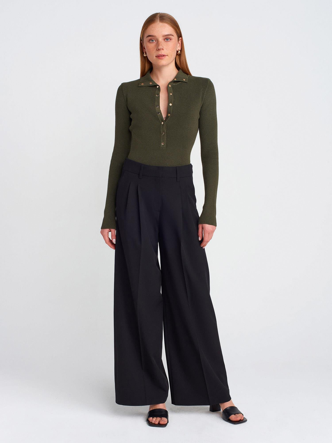 HAKİ DİK YAKA ÇITÇITLI TRİKO KAZAK