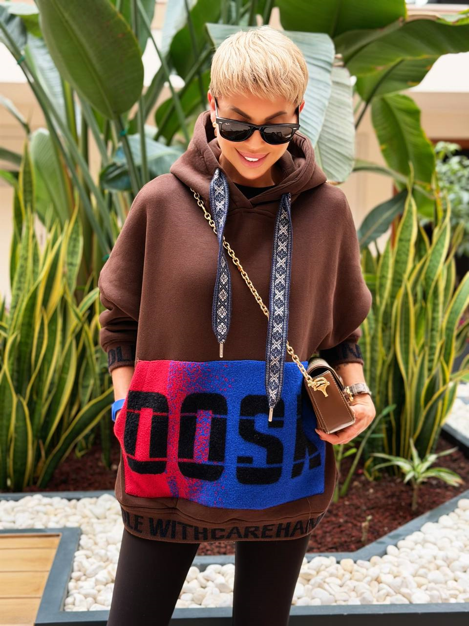 KAHVE KEÇE BASKI TASARIM HOODIE 