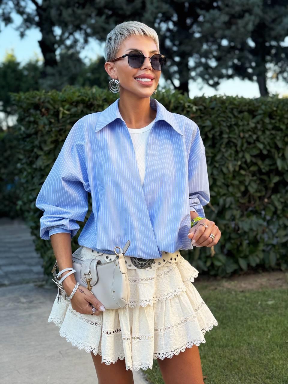 MAVİ ÇİZGİLİ BODY DETAYLI GÖMLEK