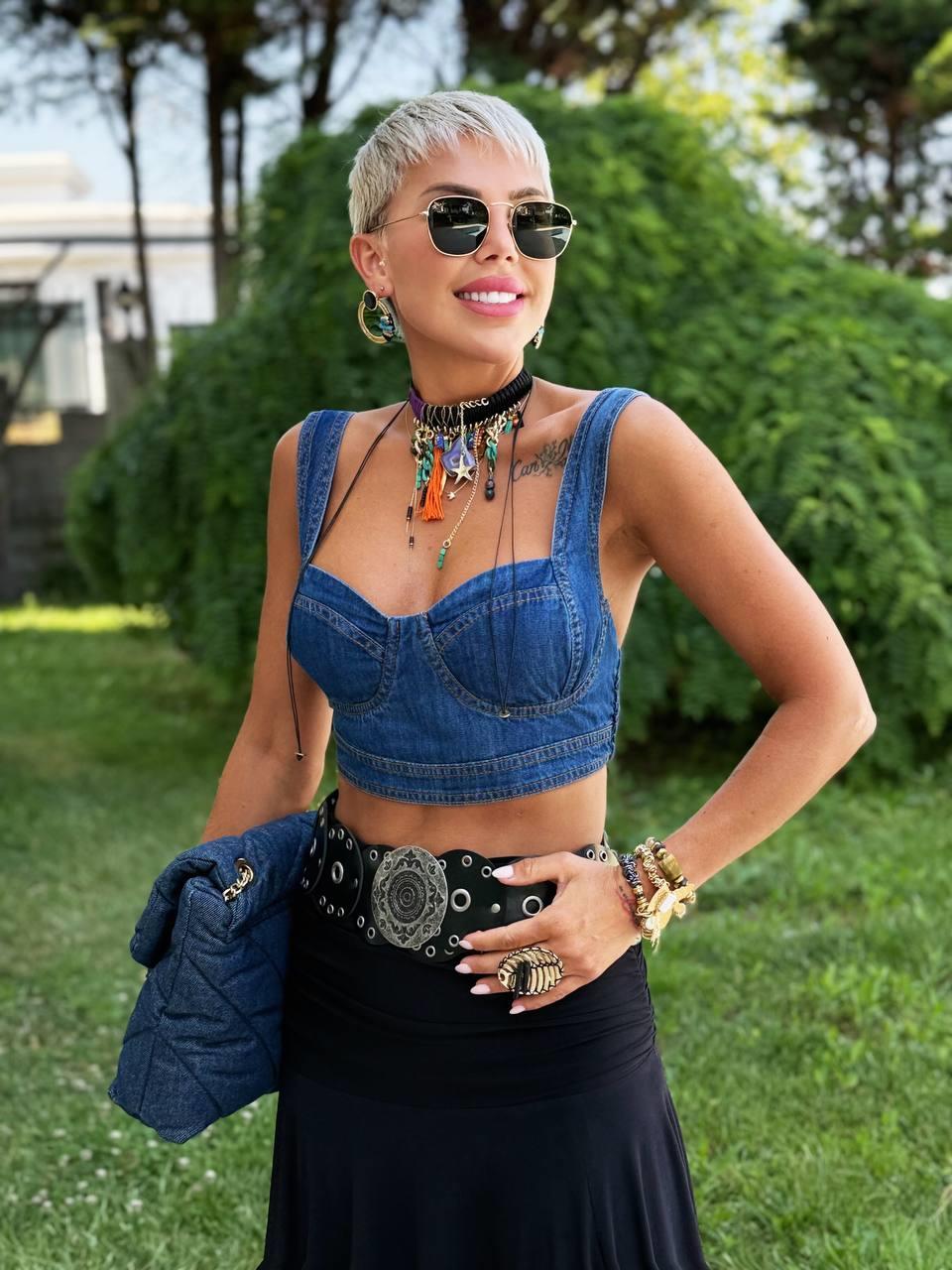 MAVİ KALIN ASKILI DENİM CROP