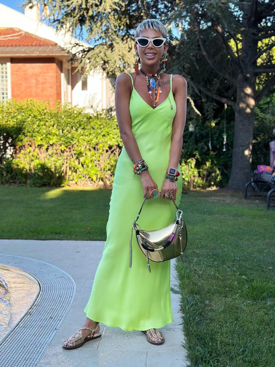 NEON YEŞİL ASKILI SATEN PIMKIE ELBİSE 