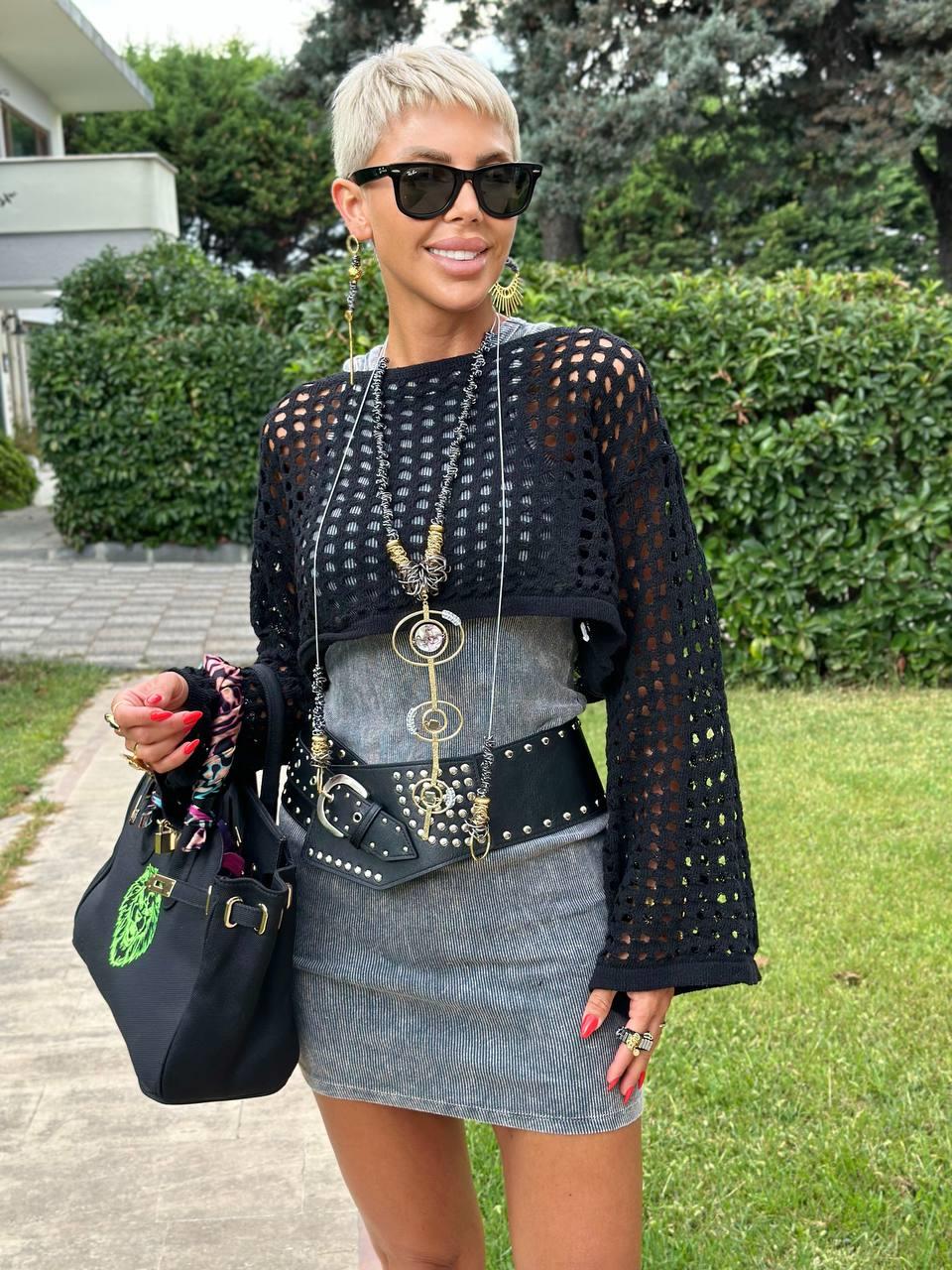 SİYAH AJUR TRİKO CROP
