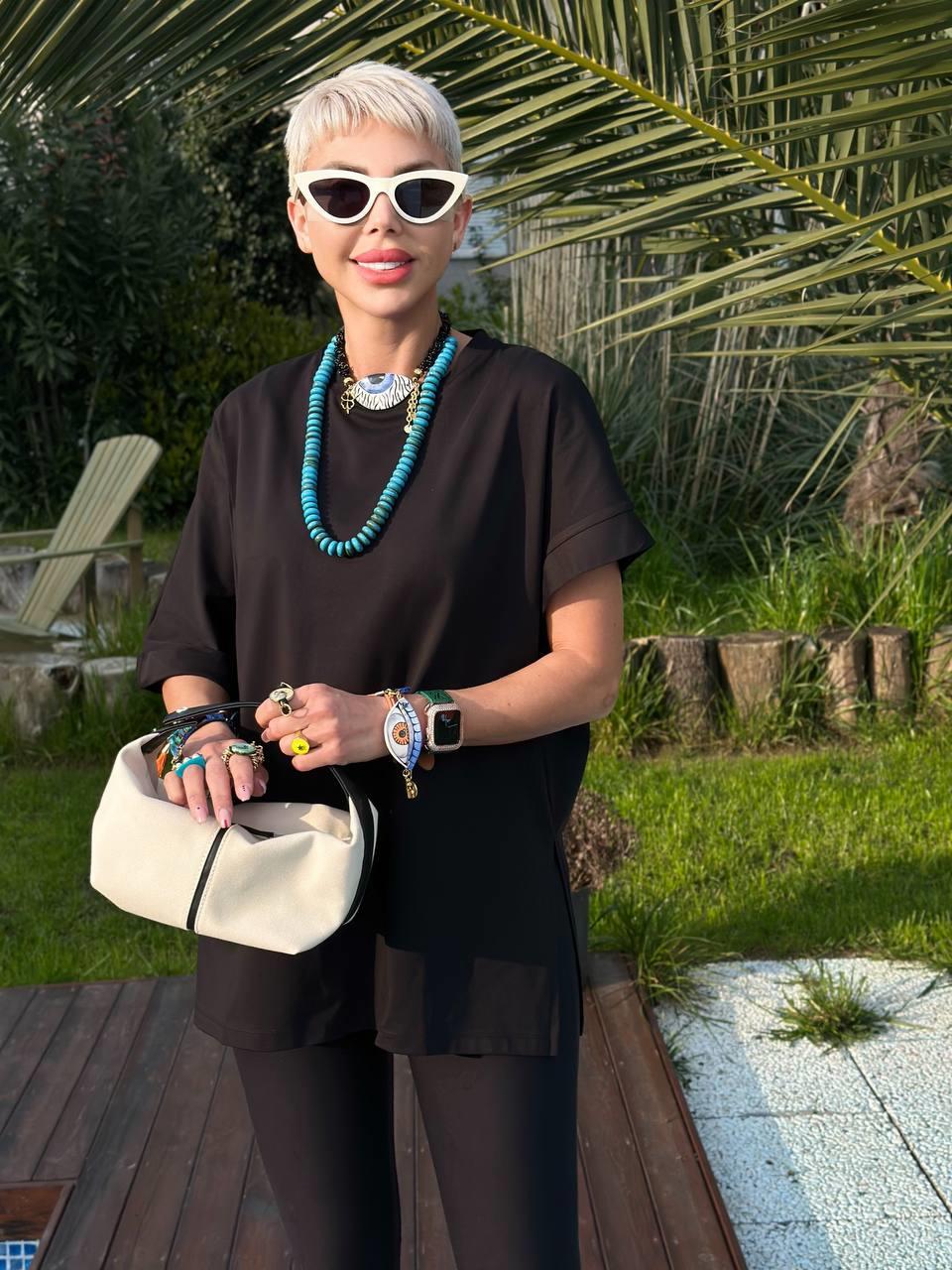 SİYAH ASİMETRİK KOL PREMIUM TSHIRT