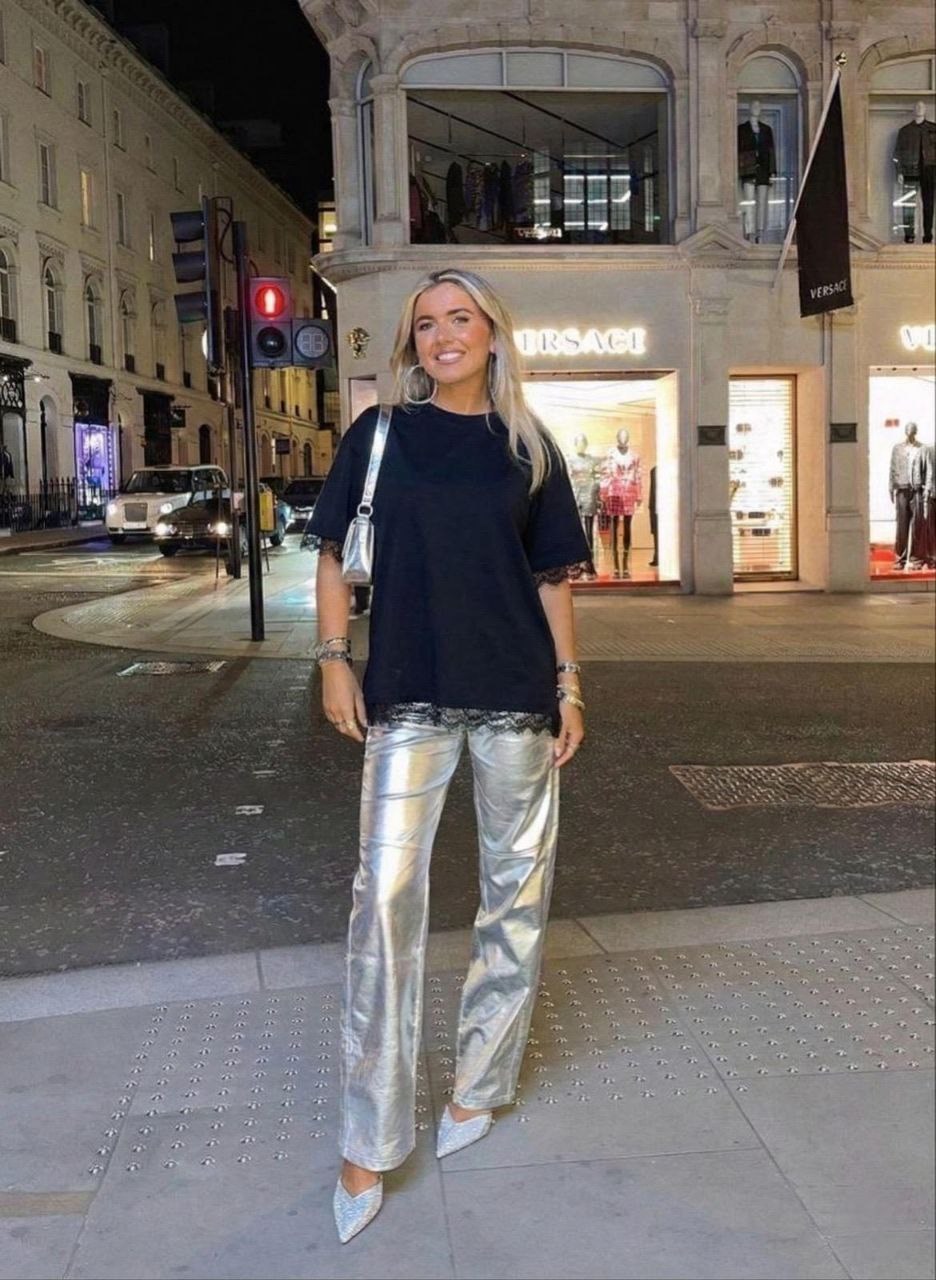 SİYAH DANTEL DETAY OVERSIZE TSHIRT