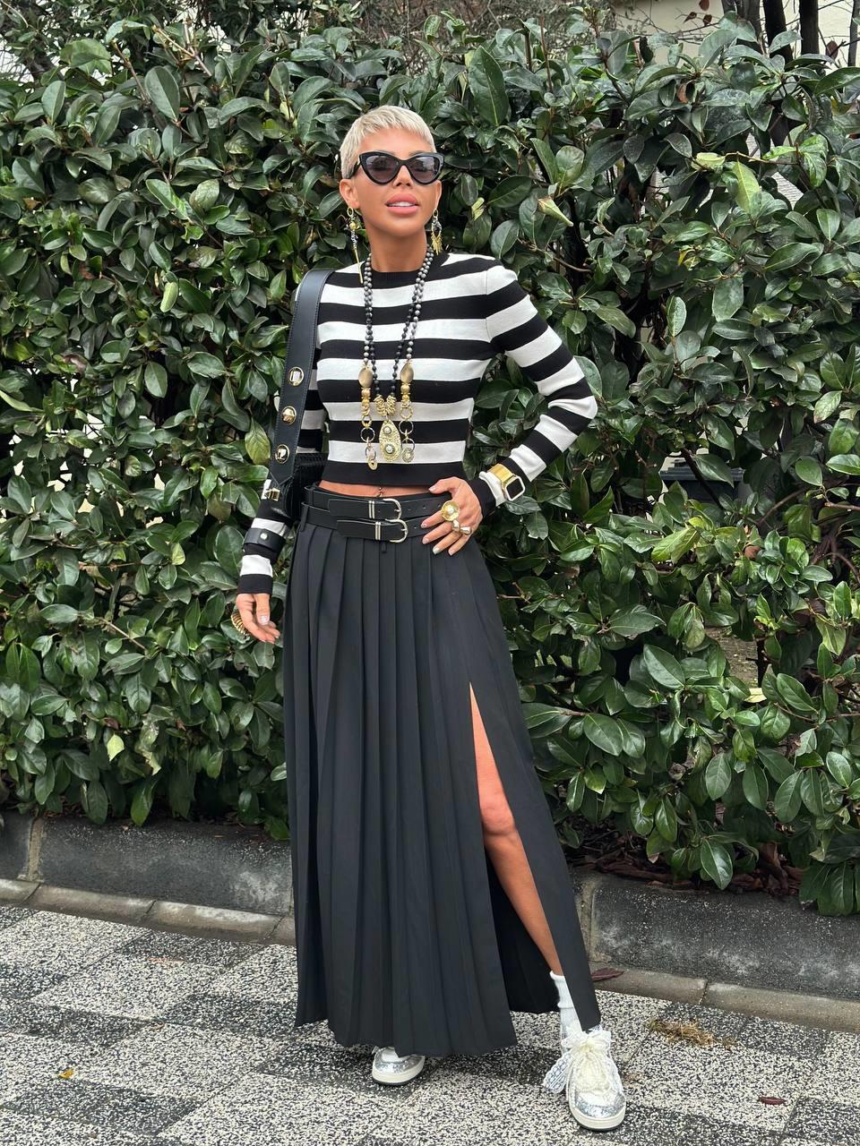 SİYAH KEMERLİ YIRTMAÇLI MAXI PİLELİ ETEK