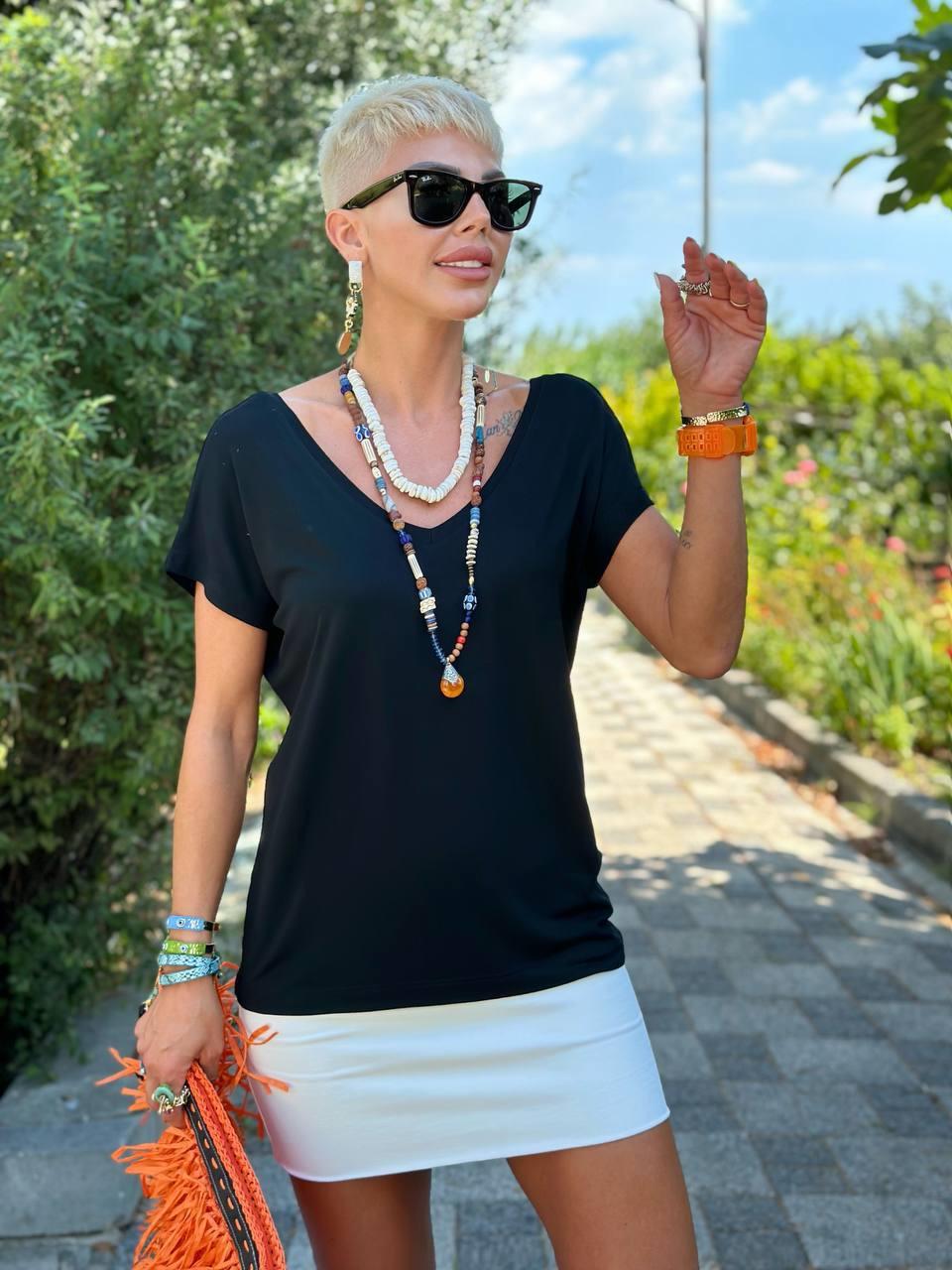 SİYAH ÖN ARKA V YAKA MODAL T-SHIRT