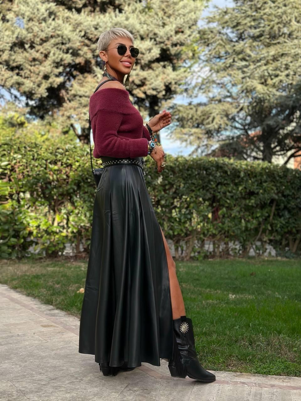 SİYAH ÖNDEN AÇIK DERİ AKSESUAR ETEK 