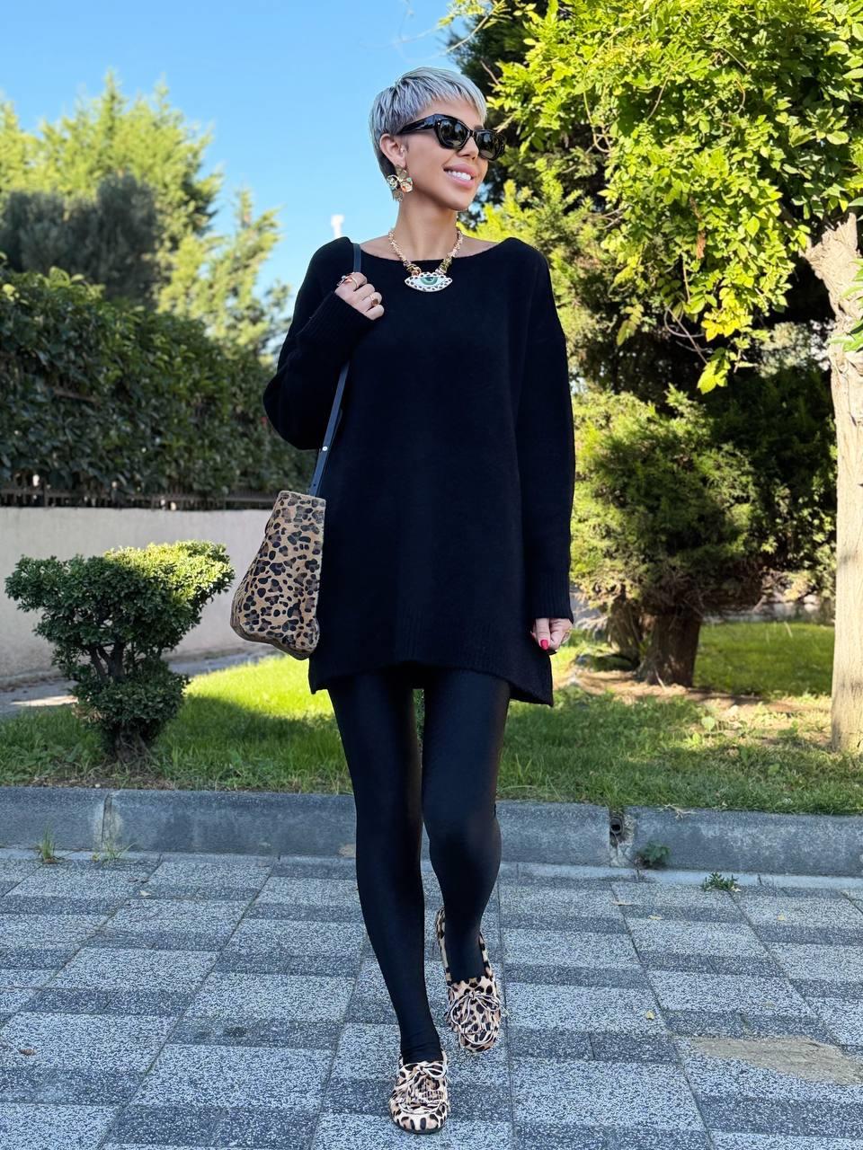 SİYAH SIRTI V YAKA YÜNLÜ TUNİK KAZAK