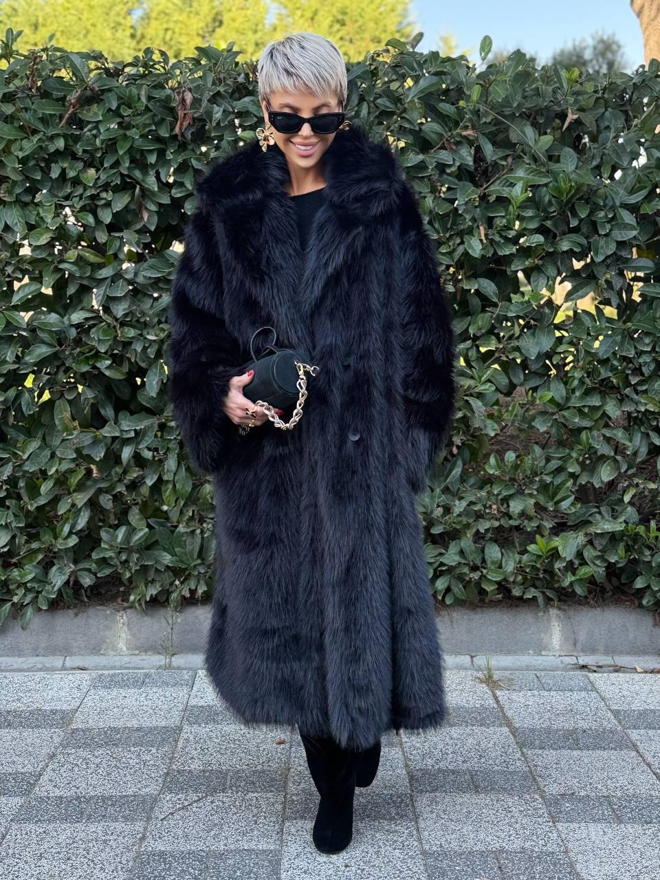 SİYAH YAKALI UZUN KÜRK KABAN