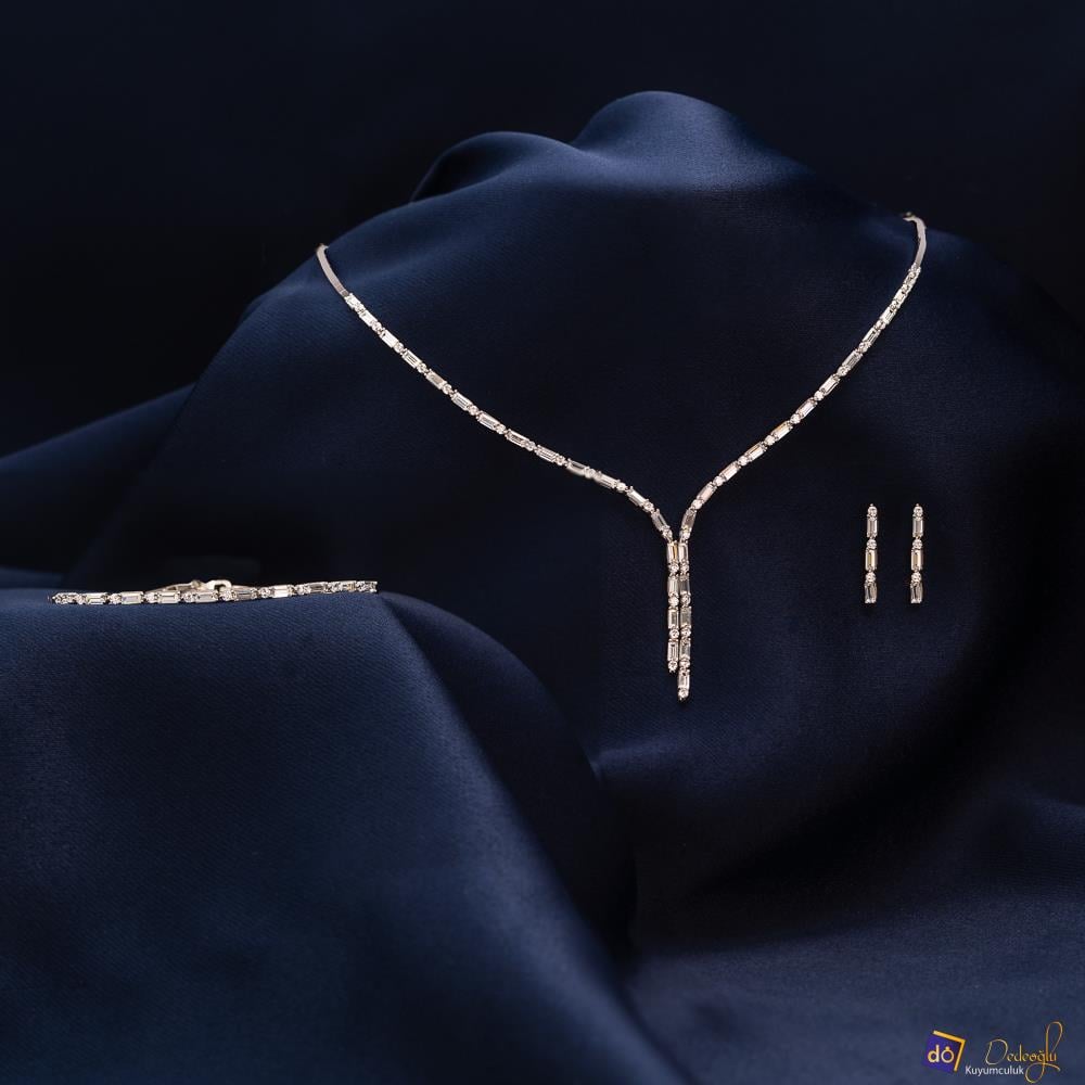 Taşlı Set