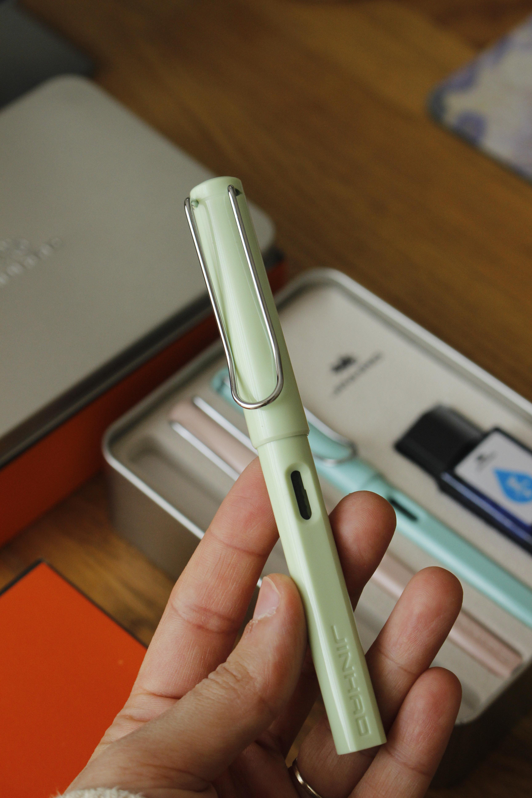 JinHao Pastel / Soft Renkler Dolma Kalem Seti Özel Kutu