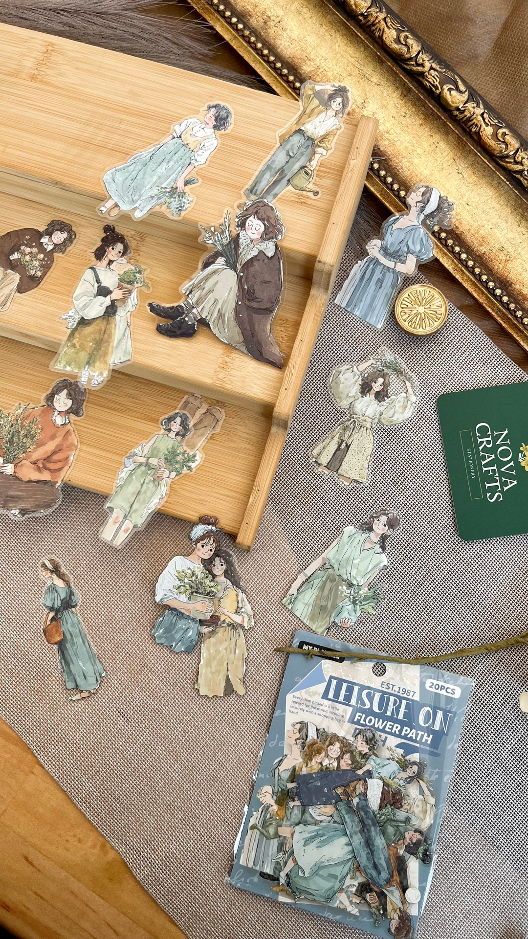 Nova Crafts Çiçek Tutan Kadınlar  Sticker Seti 20 parça